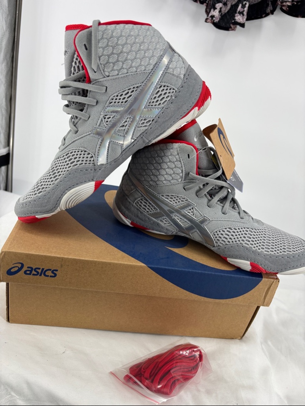 ASICS MATBLAZER Piedmont Ortholite  grey /classic red lace up shoes 8.5 NWT - Picture 5 of 15